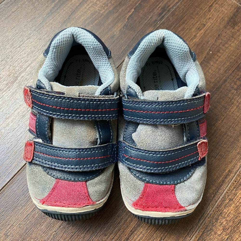 Wide! Stride Rite 7.5wide
